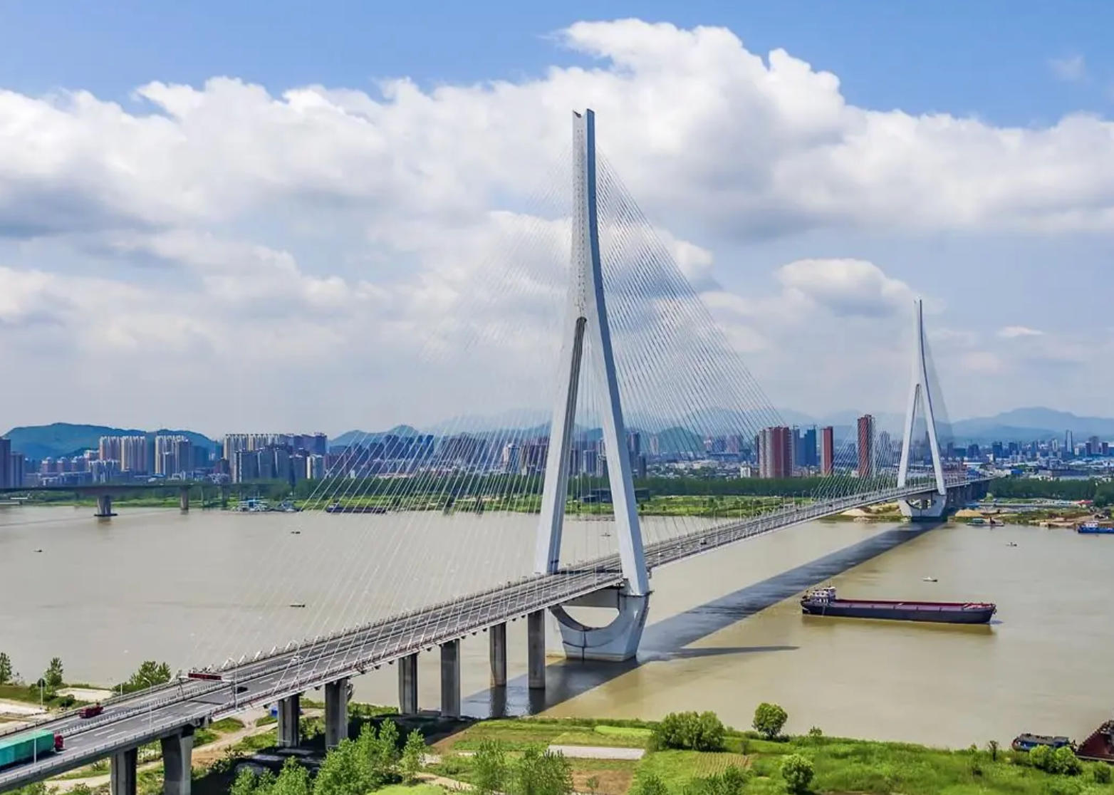 鄂东长江公路大桥